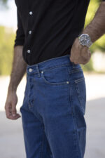 Tapered Jeans Escura - Image 3