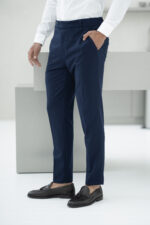 Calça de Tecido Azul Marinho - Image 2