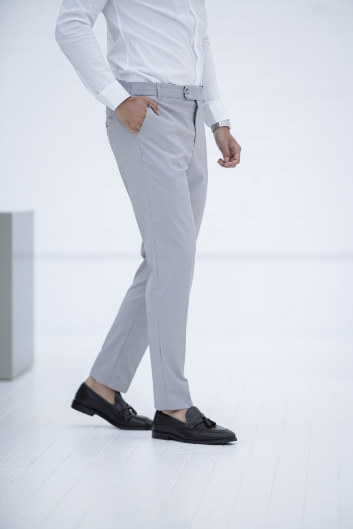 Calça de Tecido Cinza Claro - Image 3